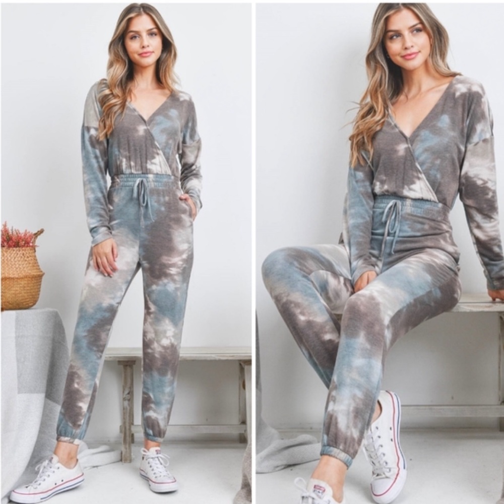 Tie -Dye V Neck Jumper